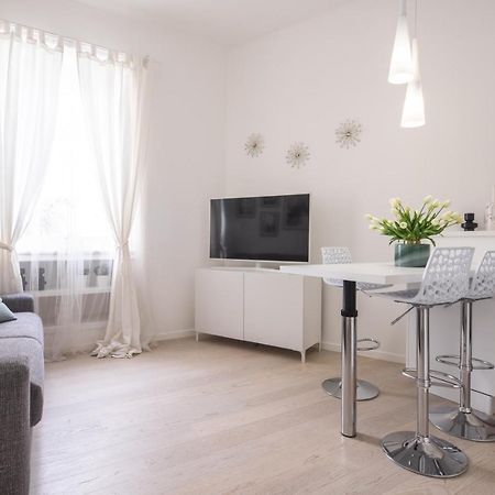Brera Charming Apartments R&R Milan Bagian luar foto