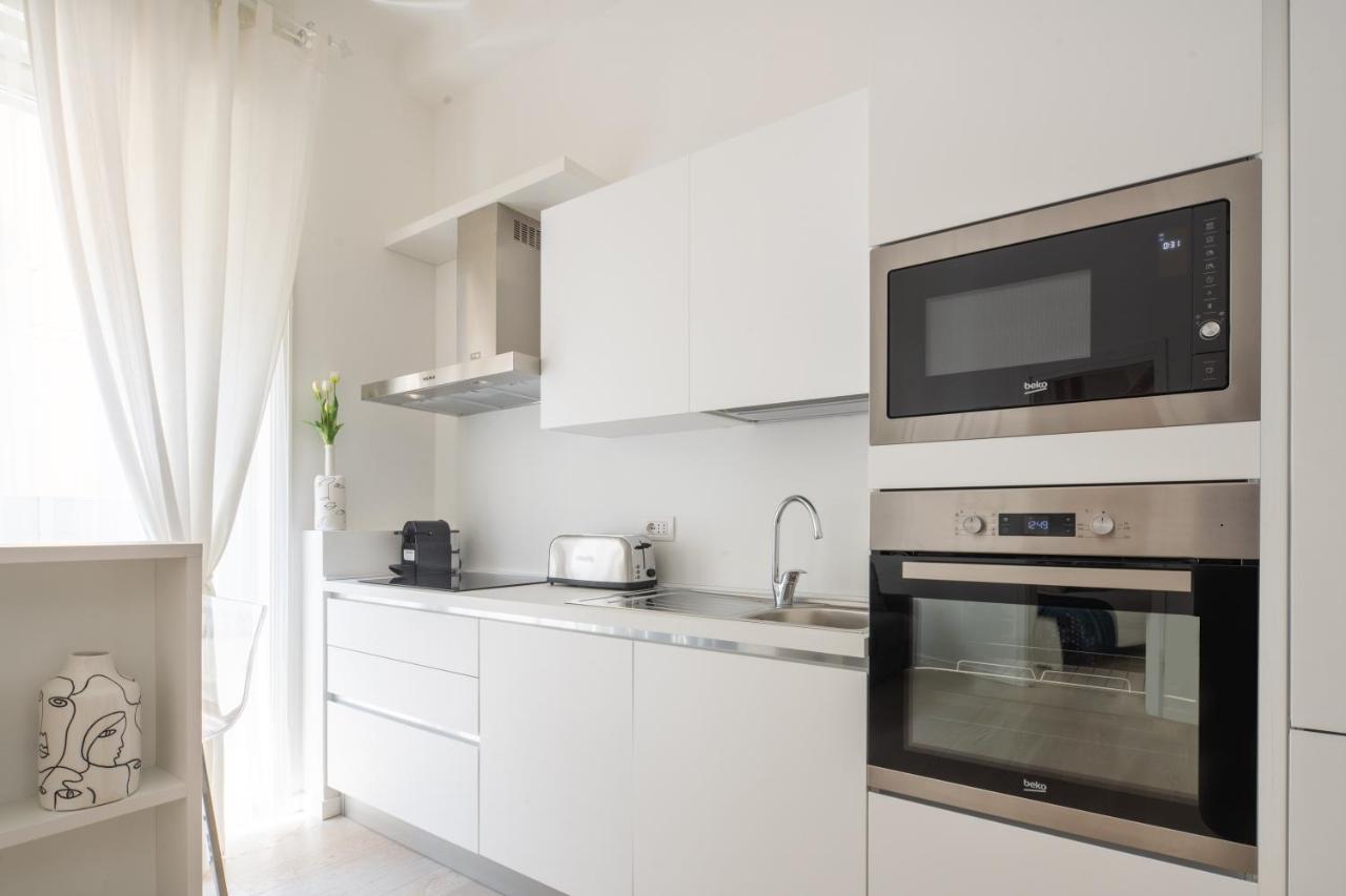Brera Charming Apartments R&R Milan Bagian luar foto