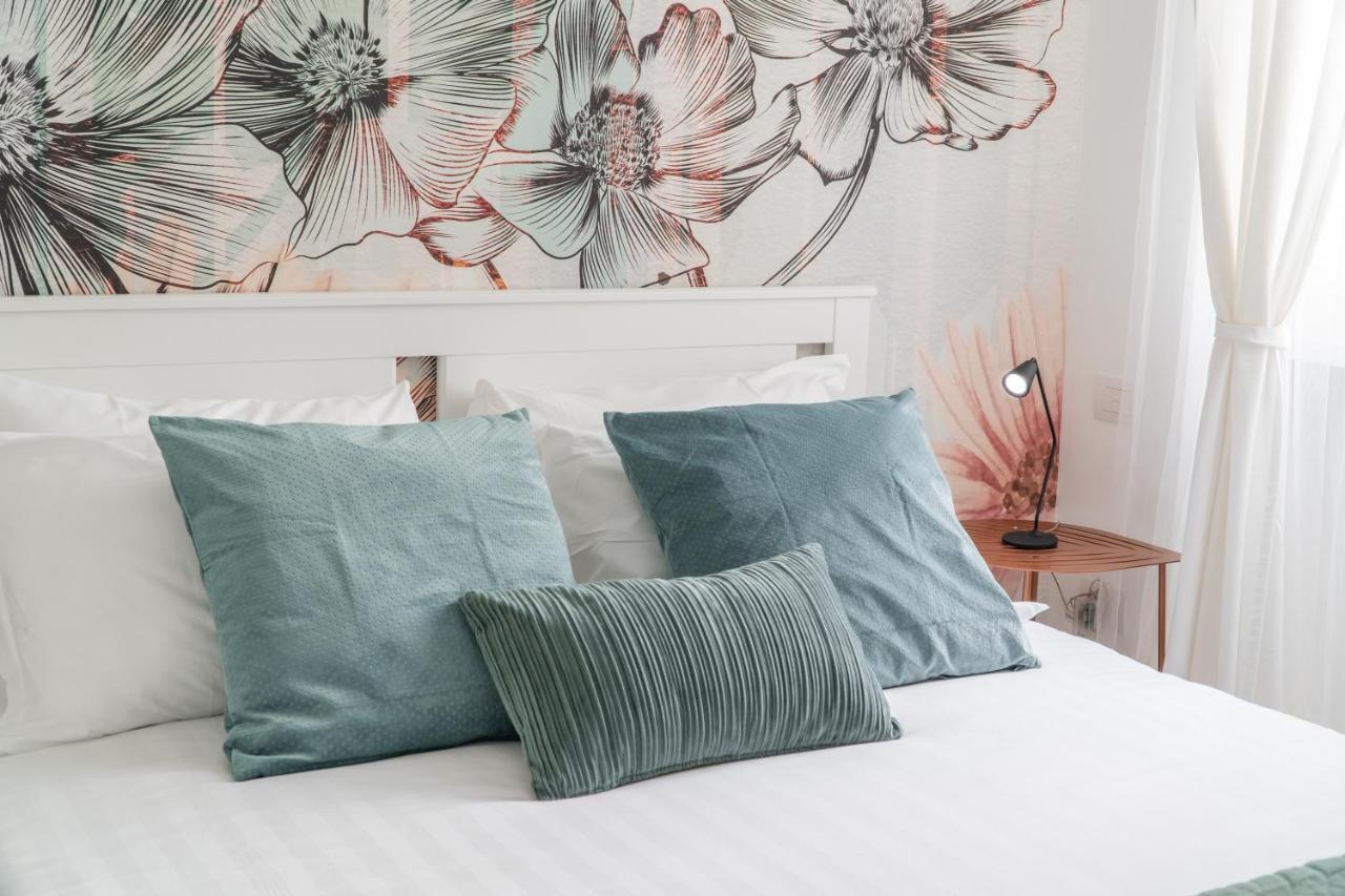 Brera Charming Apartments R&R Milan Bagian luar foto